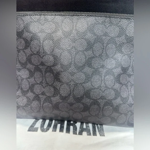 Coach Carry All Pouch In Signature Canvas.New no tag .Gunmetal/Charcoal/Black - Picture 7 of 10